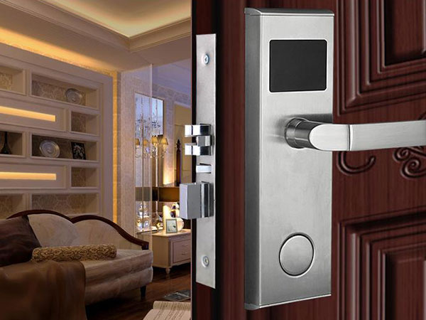 化州24小时上门开锁公司